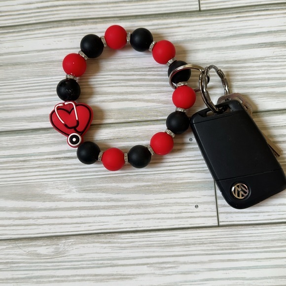 Red and black Stethoscope silicone Wristlet keychain - Picture 2 of 3
